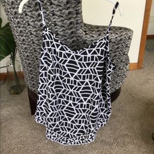 INC Black & white Geometric Tank